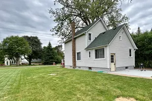 1380 Charlton St, West Saint Paul, MN 55118 - Photo 2