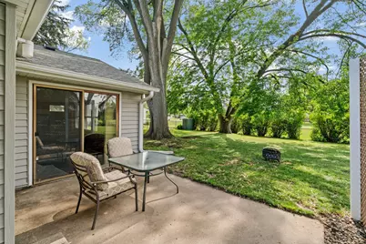 8528 Columbus Avenue S, Bloomington, MN 55420 - Photo 8