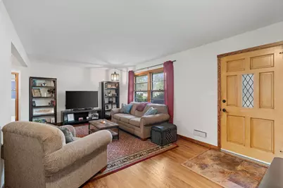 8528 Columbus Avenue S, Bloomington, MN 55420 - Photo 18