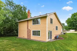 7941 Girard Ct N, Brooklyn Park, MN 55444 - Photo 28