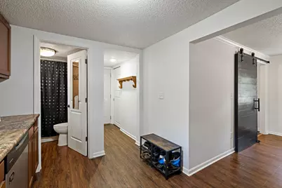 5740 Dupont Avenue N, Brooklyn Center, MN 55430 - Photo 12
