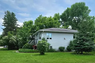 502 Chicago Ave SW, Red Lake Falls, MN 56750 - Photo 4