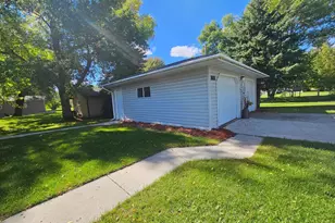 502 Chicago Ave SW, Red Lake Falls, MN 56750 - Photo 24
