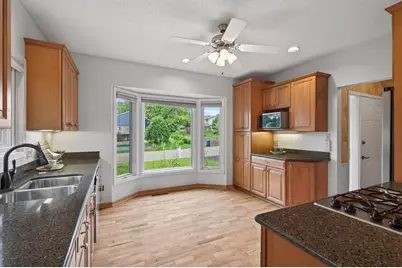 4750 Orleans Lane N, Plymouth, MN 55442 - Photo 8