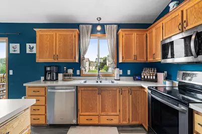609 Bluebird Street, Mora, MN 55051 - Photo 6