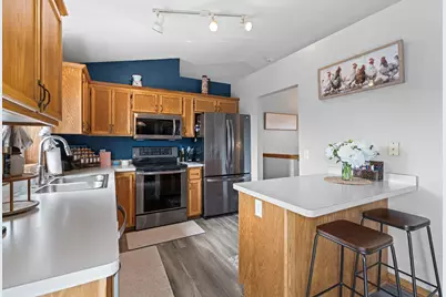 609 Bluebird Street, Mora, MN 55051 - Photo 4