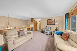 2581 Henslow Ave N, Oakdale, MN 55128 - Photo 10