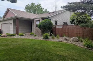 2581 Henslow Ave N, Oakdale, MN 55128 - Photo 28