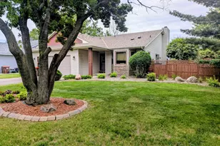 2581 Henslow Ave N, Oakdale, MN 55128 - Photo 30