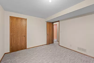 2581 Henslow Avenue N, Oakdale, MN 55128 - Photo 20