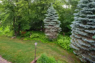 1404 Woodland Dr SW, Rochester, MN 55902 - Photo 10