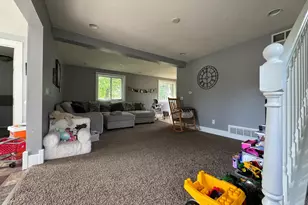 308 S 11th St, Olivia, MN 56277 - Photo 6