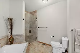 2201 7th St NW, Austin, MN 55912 - Photo 14