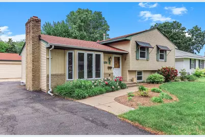 6237 Russell Avenue S, Richfield, MN 55423 - Photo 2
