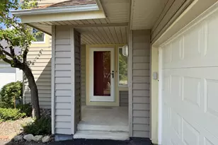 15575 17th Pl N, Plymouth, MN 55447 - Photo 2