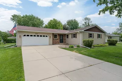 1810 Candi Lane, North Mankato, MN 56003 - Photo 2