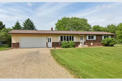 1422 140th Avenue, New Richmond, WI 54017 - Photo 2