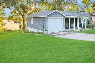 300 E Amber Lake Dr, Fairmont, MN 56031 - Photo 2