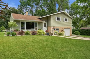 204 2nd St NW, Fairfax, MN 55332 - Photo 1