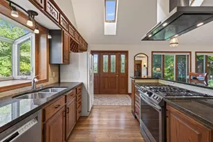 8840 River Heights Way, Inver Grove Heights, MN 55076 - Photo 8