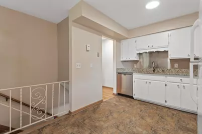 8542 Plymouth Avenue N, Minneapolis, MN 55427 - Photo 6