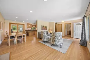 6204 Ashcroft Ln, Edina, MN 55424 - Photo 6