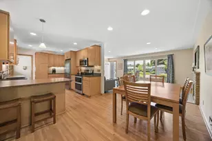 6204 Ashcroft Ln, Edina, MN 55424 - Photo 8