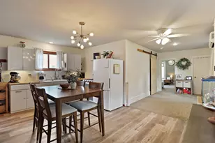 207 W Franklin St, Morristown, MN 55052 - Photo 10