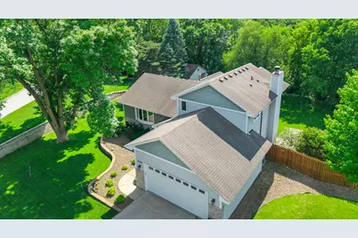8204 Horizon Drive, Shakopee, MN 55379 - Photo 4
