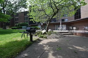 9600 Portland Ave S, Bloomington, MN 55420 - Photo 34