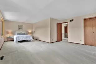 8286 Kingslee Rd, Bloomington, MN 55438 - Photo 20
