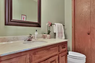 8286 Kingslee Rd, Bloomington, MN 55438 - Photo 16