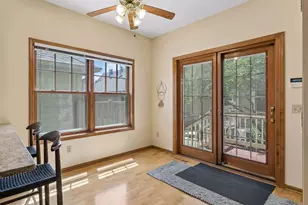 484 Laurel Ave, Saint Paul, MN 55102 - Photo 16