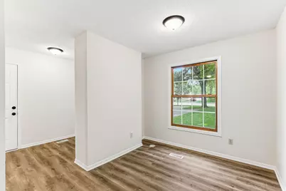 6677 Stillwater Boulevard N, Oakdale, MN 55128 - Photo 12
