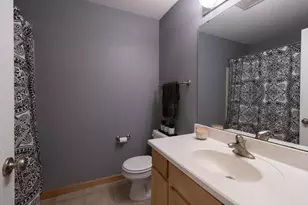 7137 Newbury Rd, Woodbury, MN 55125 - Photo 48