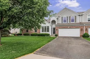 7137 Newbury Rd, Woodbury, MN 55125 - Photo 2