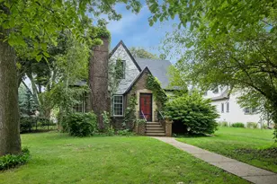 1390 Iowa Ave W, Falcon Heights, MN 55108 - Photo 2