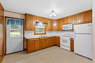3816 Lillie Court SW, Rochester, MN 55902 - Photo 10