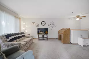 1912 7th Ave NE, Owatonna, MN 55060 - Photo 4