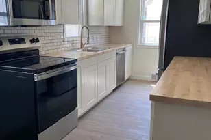 705 11th St SW, Willmar, MN 56201 - Photo 2