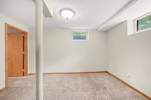 1450 Fremont Ave, Saint Paul, MN 55106 - Photo 18