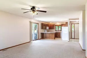 710 S 10th St, Bird Island, MN 55310 - Photo 8