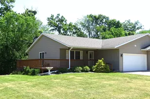 186 Country Ln, Durand, WI 54736 - Photo 2