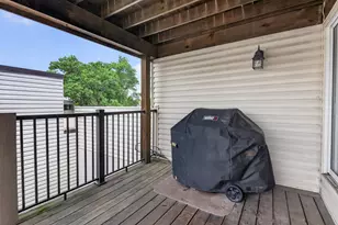 10720 Rockford Rd, Plymouth, MN 55442 - Photo 14