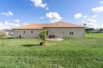 1920 Wolf Berry Place NE, Owatonna, MN 55060 - Photo 8