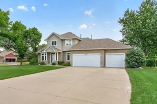 16630 Jaguar Ave, Lakeville, MN 55044 - Photo 2