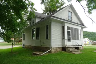 105 Maple Ave E, Plum City, WI 54761 - Photo 4