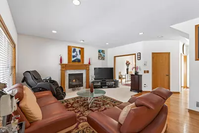 9727 Linden Avenue N, Brooklyn Park, MN 55443 - Photo 16