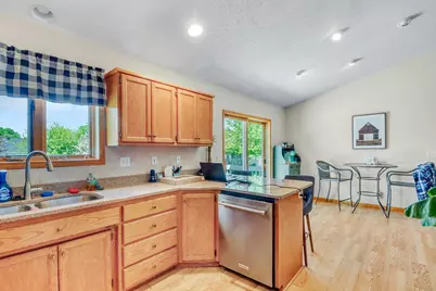 1701 33 1/2 Street S, Moorhead, MN 56560 - Photo 6