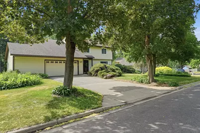 8527 Isle Avenue S, Cottage Grove, MN 55016 - Photo 1